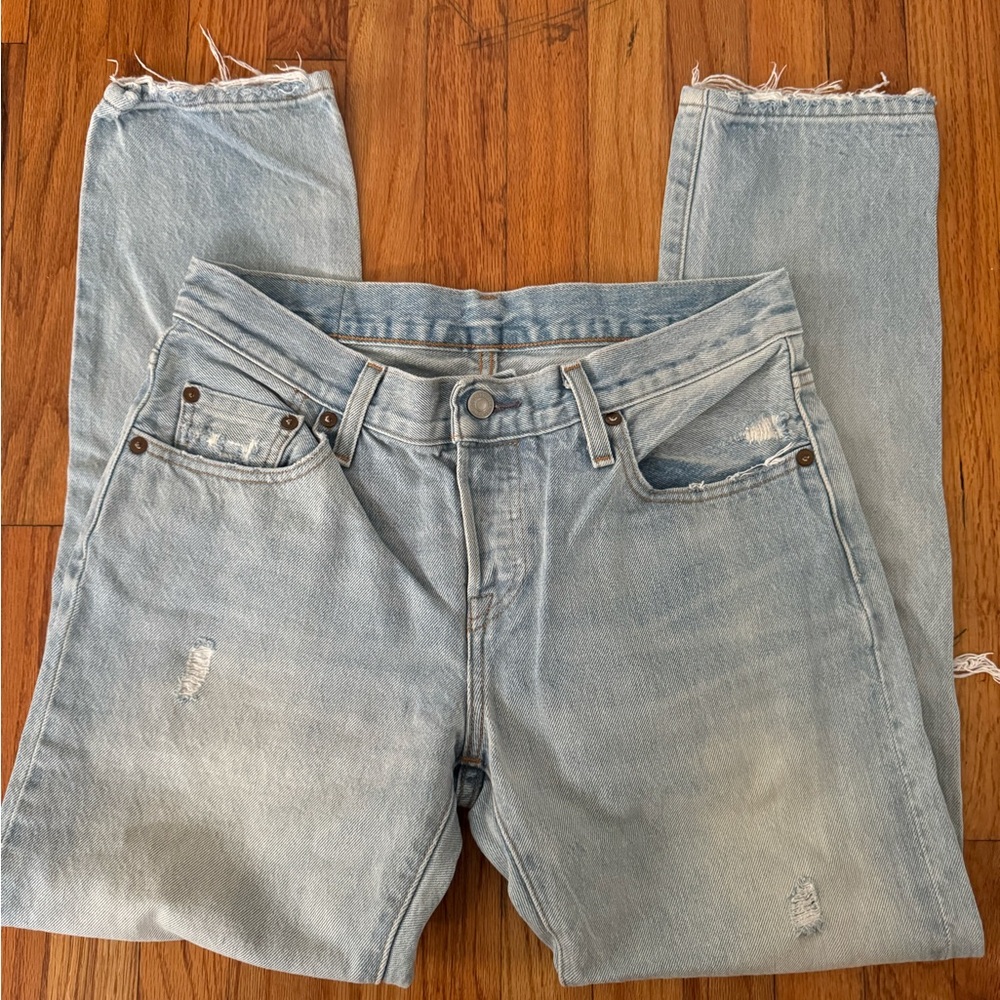 LEVIS 501 vintage distressed 25x32